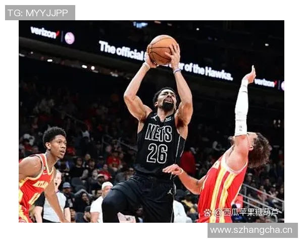 老鹰进攻体系解析与创新打法探讨：现代篮球战术的深度剖析